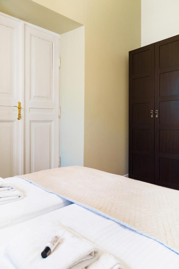 Glamorous Apartment In Heart Of Old Town Krakow Ngoại thất bức ảnh