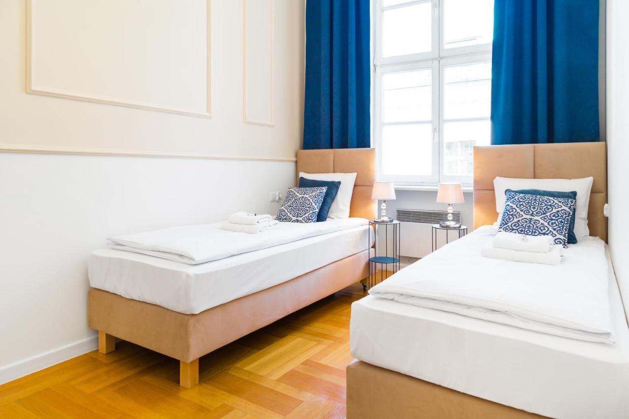 Glamorous Apartment In Heart Of Old Town Krakow Ngoại thất bức ảnh